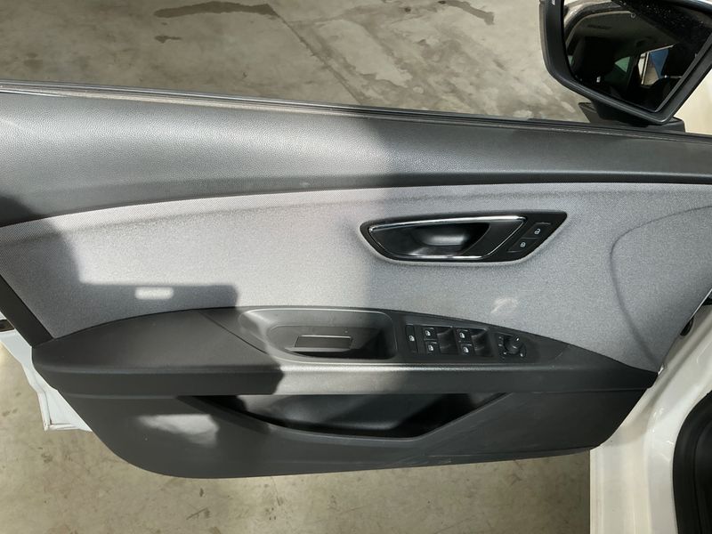 Seat Leon 1.6 TDI Style Visio Edition 2019 – снимка 25