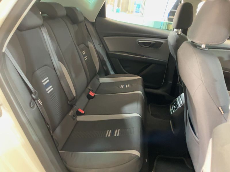 Seat Leon 1.6 TDI Style Visio Edition 2019 – снимка 19