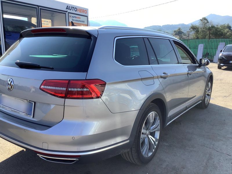 Volkswagen Passat Alltrack 2.0 TDI 4Motion BlueMotion Tech — zdjęcie 6