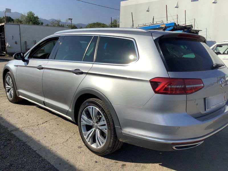 Volkswagen Passat Alltrack 2.0 TDI 4Motion BlueMotion Tech — zdjęcie 3