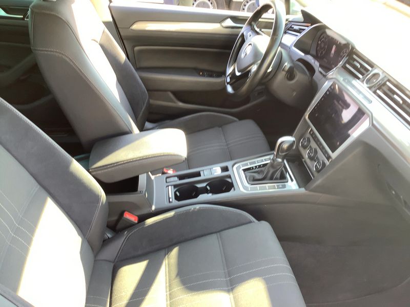 Volkswagen Passat Alltrack 2.0 TDI 4Motion BlueMotion Tech — zdjęcie 11