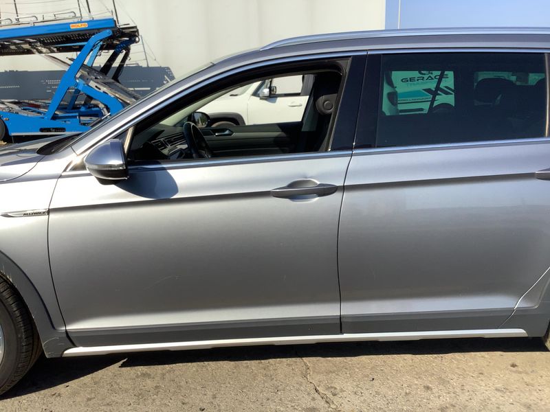 Volkswagen Passat Alltrack 2.0 TDI 4Motion BlueMotion Tech — zdjęcie 4