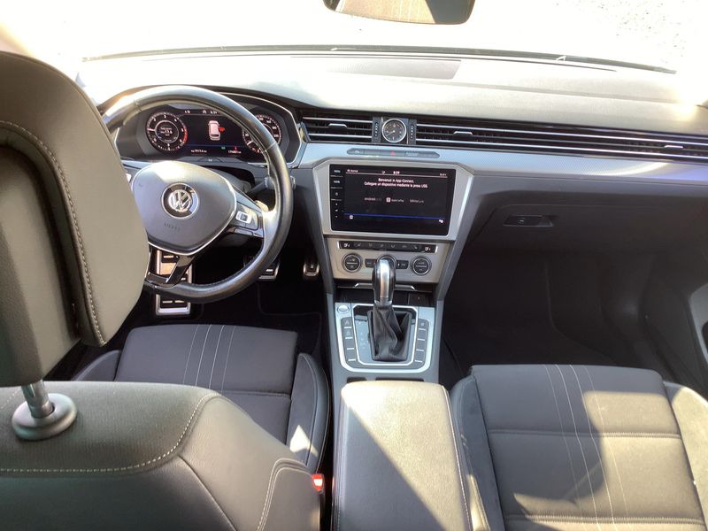 Volkswagen Passat Alltrack 2.0 TDI 4Motion BlueMotion Tech — zdjęcie 12