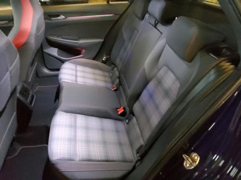 Volkswagen Golf VIII 2.0 TSI GTI — zdjęcie 12