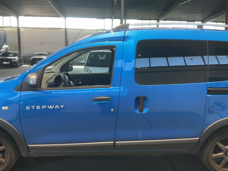 Dacia Dokker 1.3 TCe Stepway Plus — zdjęcie 4