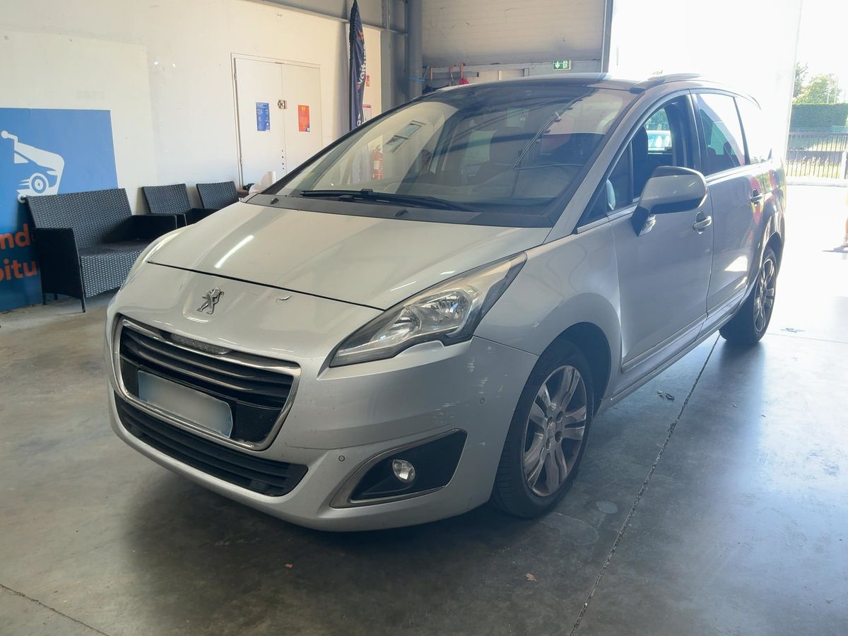 Peugeot 5008 2015