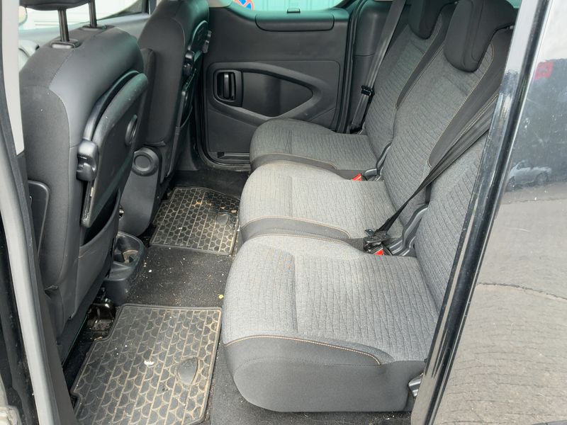 Citroen Berlingo 1.2 e-THP XTR — zdjęcie 14