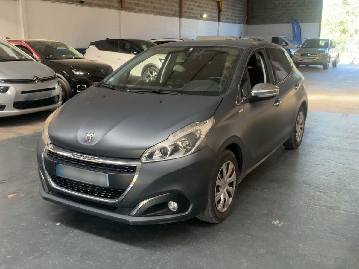 Peugeot 208 2016