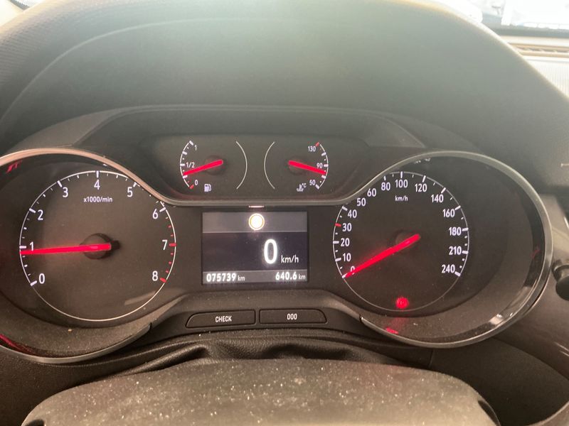 Opel Crossland X 1.2 Turbo Edition — zdjęcie 13