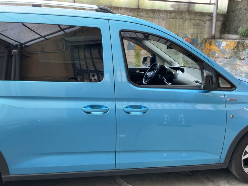 Ford Grand Tourneo Connect 2.0 TDCi EcoBlue Active — zdjęcie 7