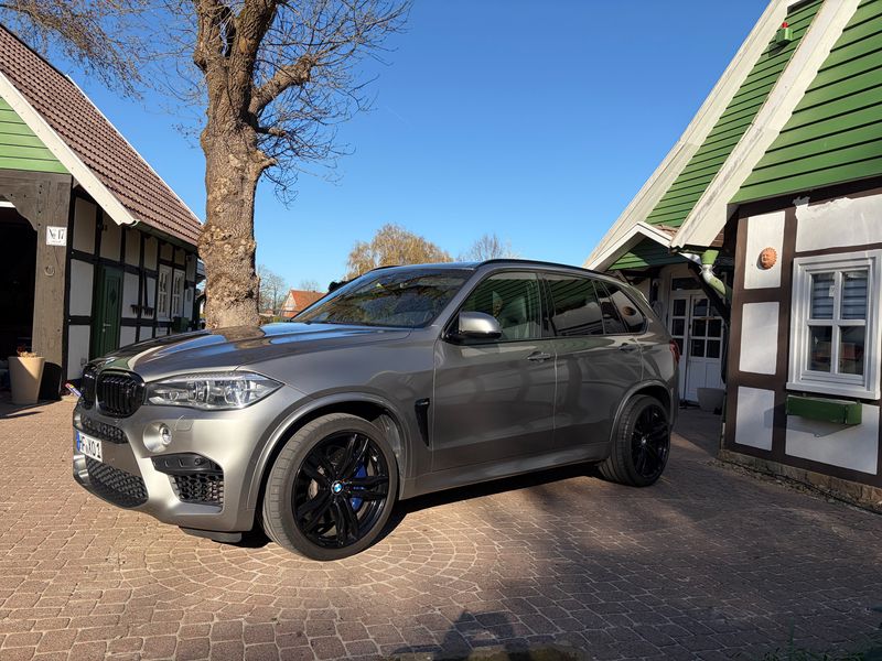 BMW X5 M — zdjęcie 14