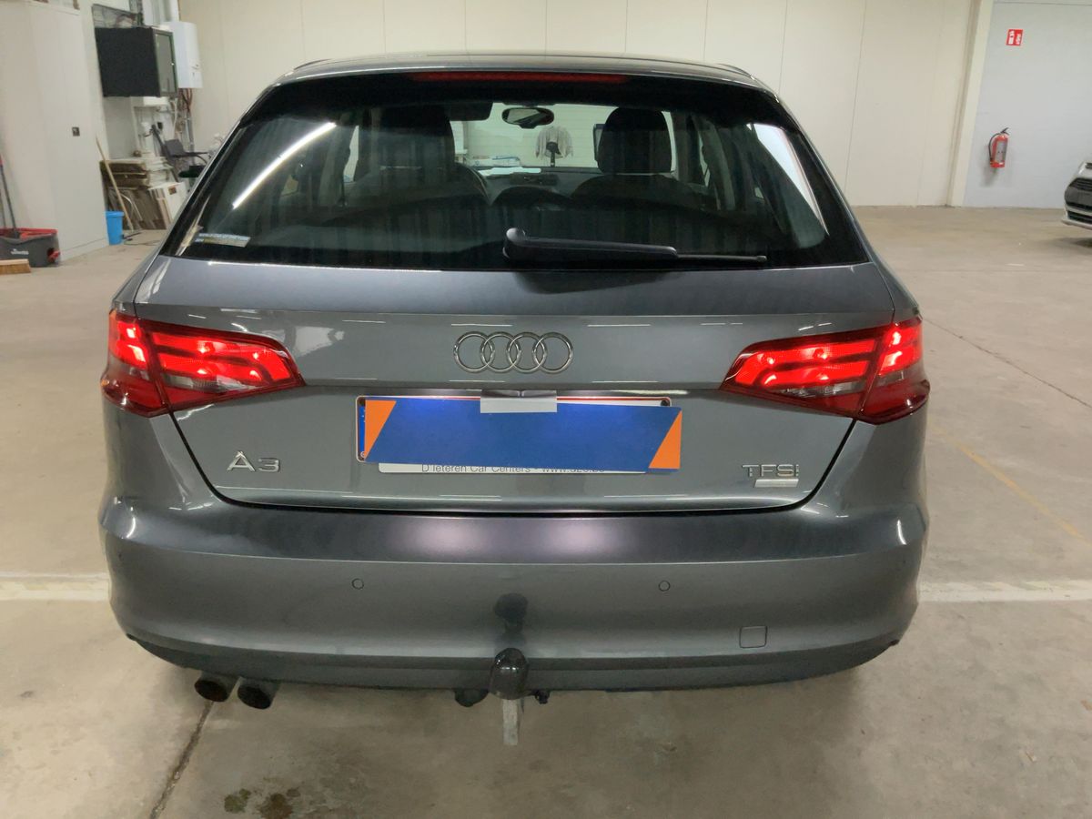 Audi A3 2015 — photo 8