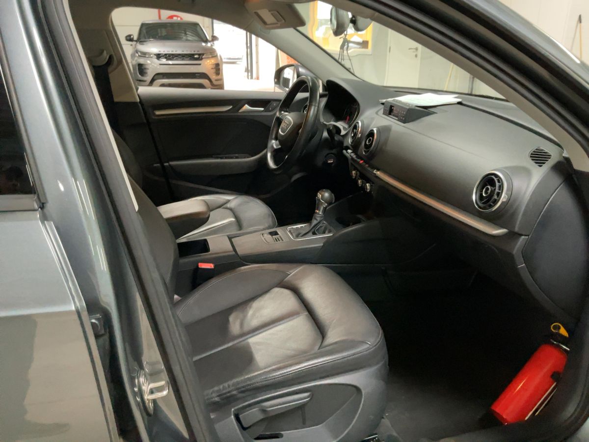 Audi A3 2015 — photo 18