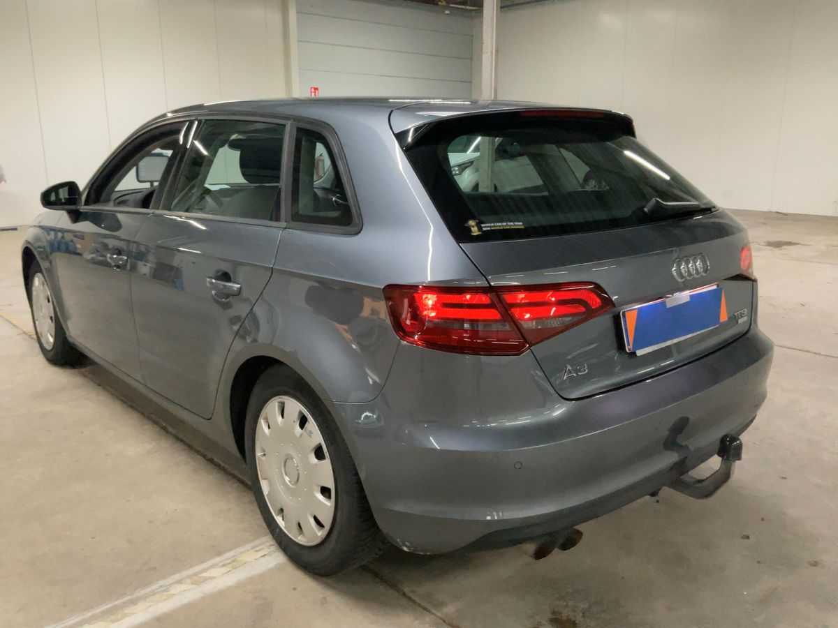 Audi A3 2015 — photo 7