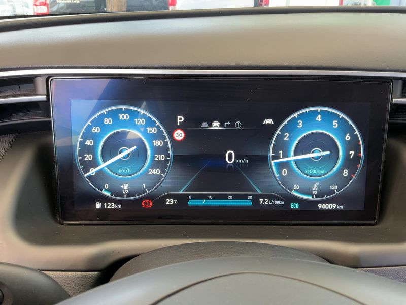 Hyundai Tucson 1.6 T-GDI Mild-Hybrid Tecno Sky 2WD — zdjęcie 13