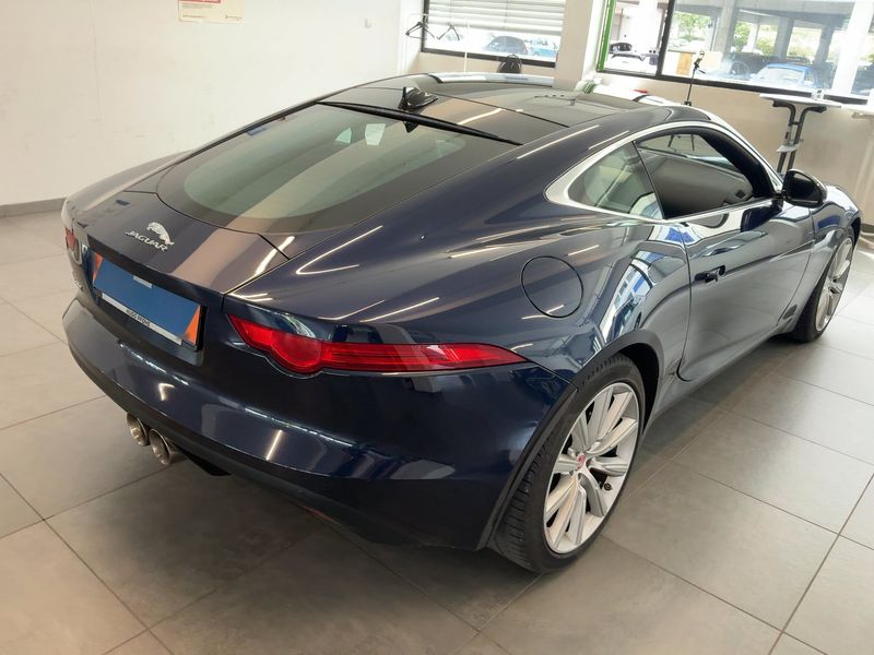 Jaguar F-TYPE 3.0 V6 — zdjęcie 6