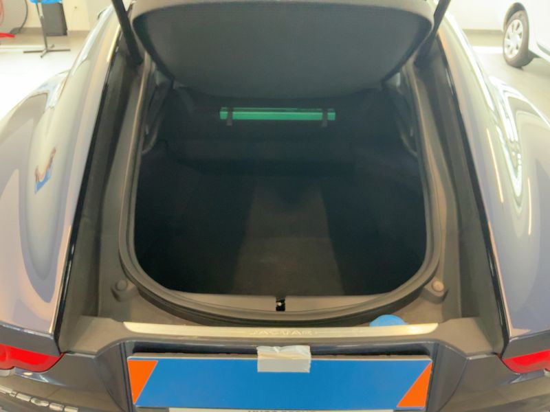 Jaguar F-TYPE 3.0 V6 — zdjęcie 10