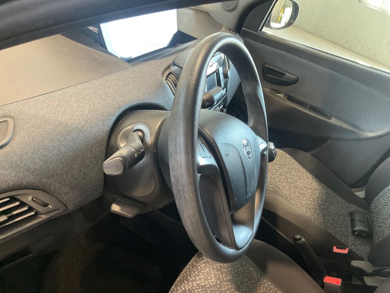 Lancia Ypsilon 1.2 Elefantino Blu 2019 – снимка 28
