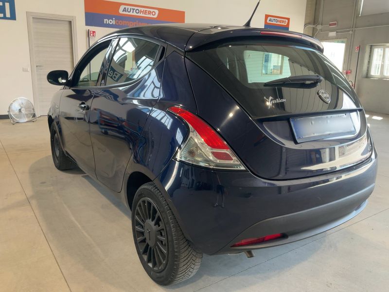 Lancia Ypsilon 1.2 Elefantino Blu — zdjęcie 3