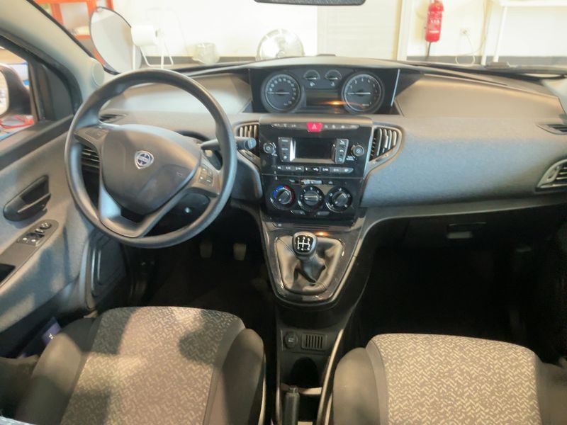 Lancia Ypsilon 1.2 Elefantino Blu — zdjęcie 12
