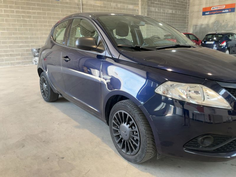 Lancia Ypsilon 1.2 Elefantino Blu — zdjęcie 8