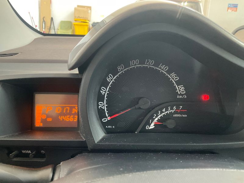 Toyota iQ 1.0 VVT-i — zdjęcie 13