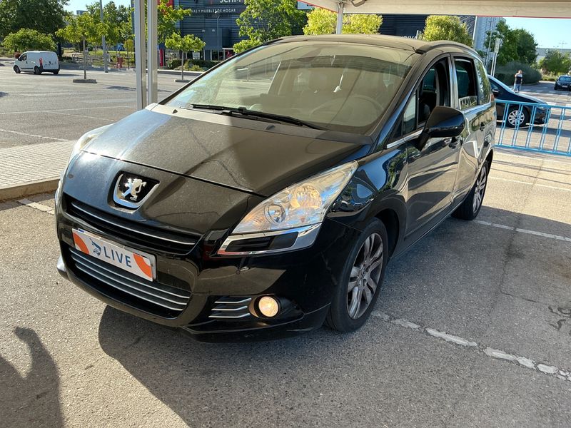 Peugeot 5008 1.6 Blue-HDi Allure