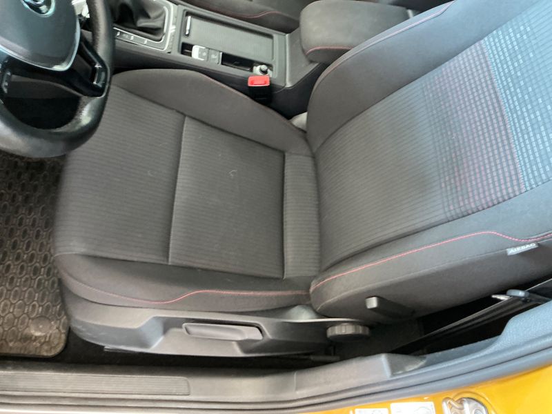 Volkswagen Golf VII 1.0 TSI Sound 2018 – снимка 35