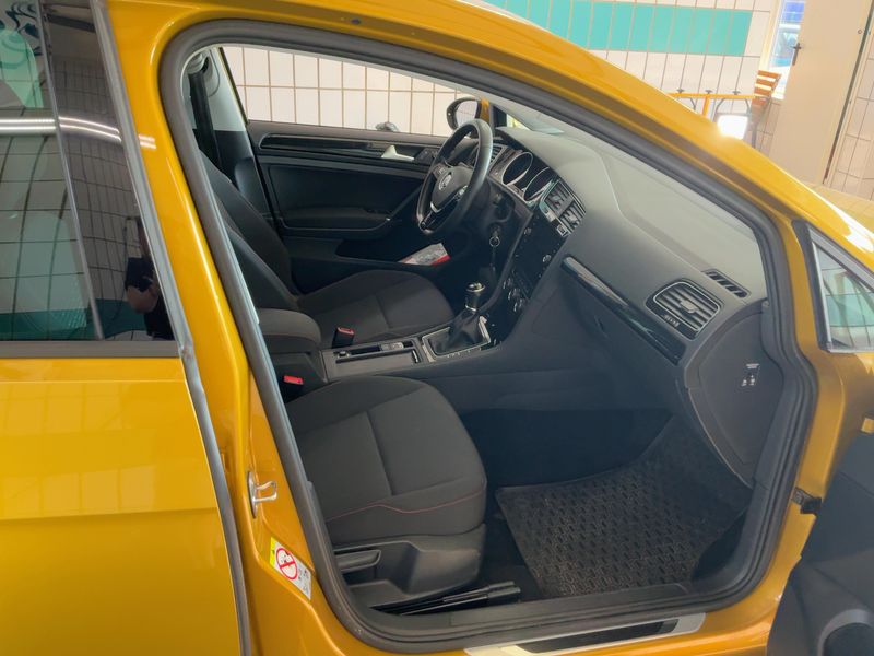 Volkswagen Golf VII 1.0 TSI Sound 2018 – снимка 16