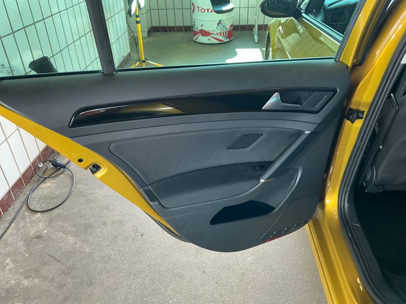 Volkswagen Golf VII 1.0 TSI Sound 2018 – снимка 32