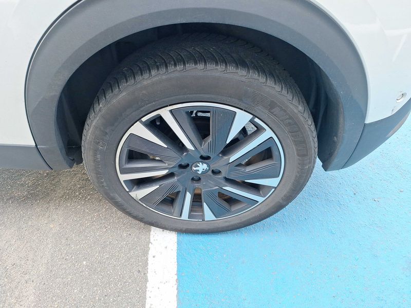 Peugeot 2008 1.2 PureTech GT Pack 2020 – снимка 31