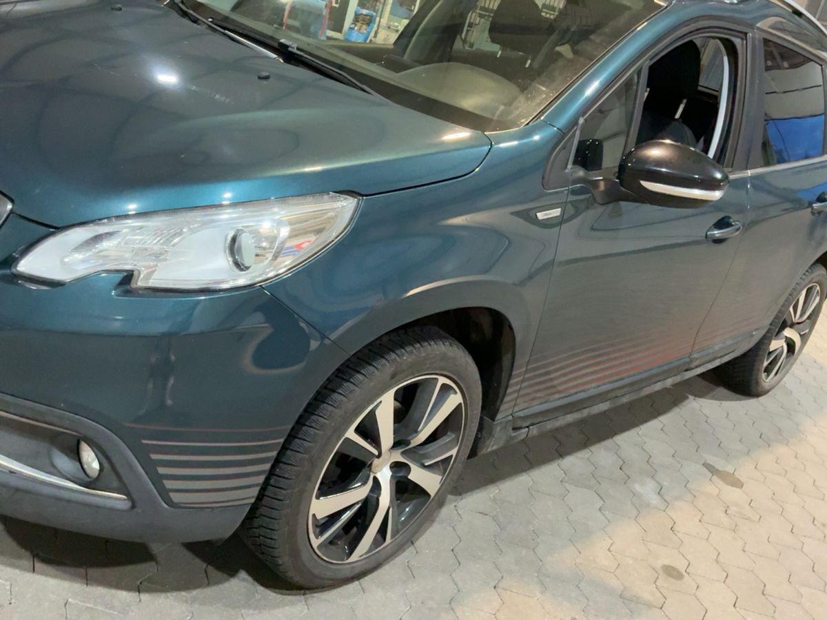 Peugeot 2008 1.6 Blue-HDi Urban Cross