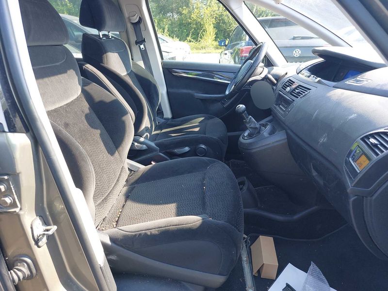 Citroen C4 Picasso 1.6 HDi Exclusive — zdjęcie 10
