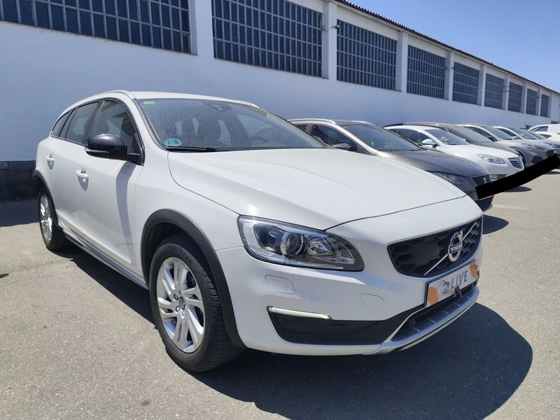 Volvo V60 Cross Country 2.0 D3 Plus — zdjęcie 6