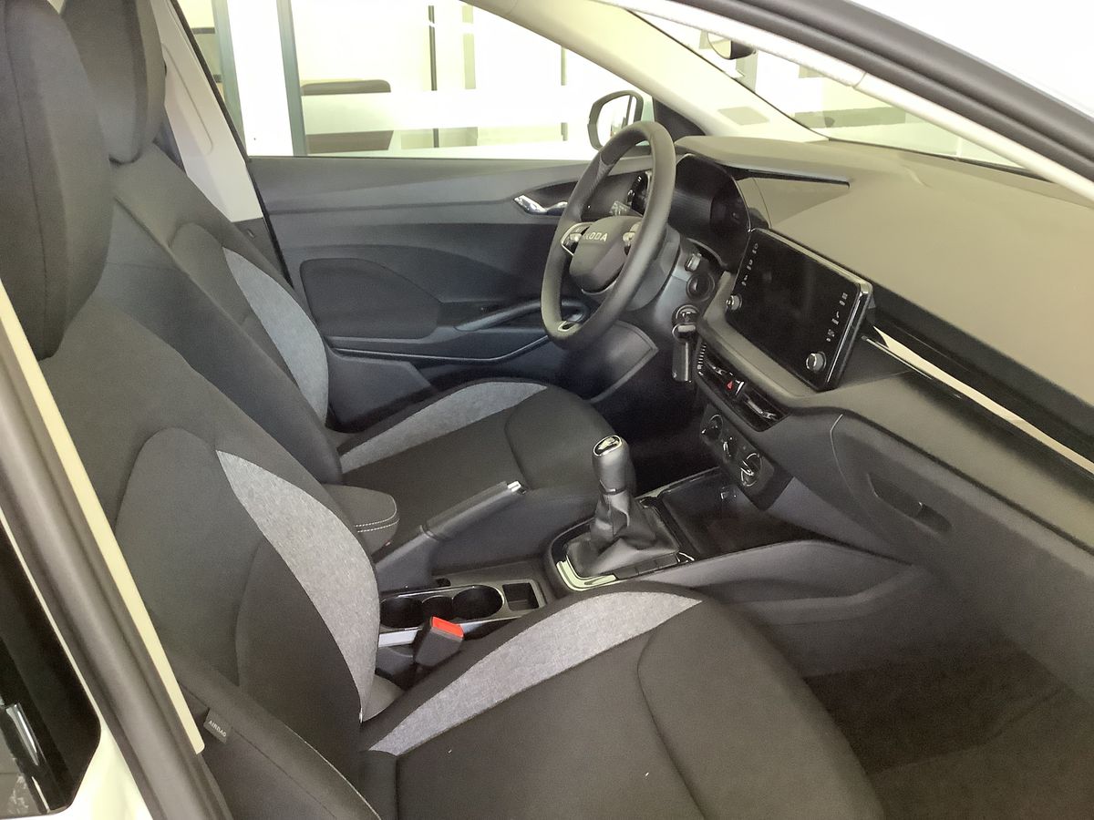 Skoda Fabia 2025 — photo 11