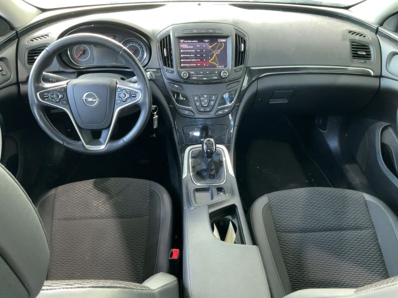 Opel Insignia 1.6 SIDI Turbo Cosmo — zdjęcie 12