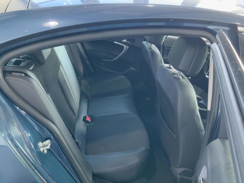Opel Insignia 1.6 SIDI Turbo Cosmo — zdjęcie 14