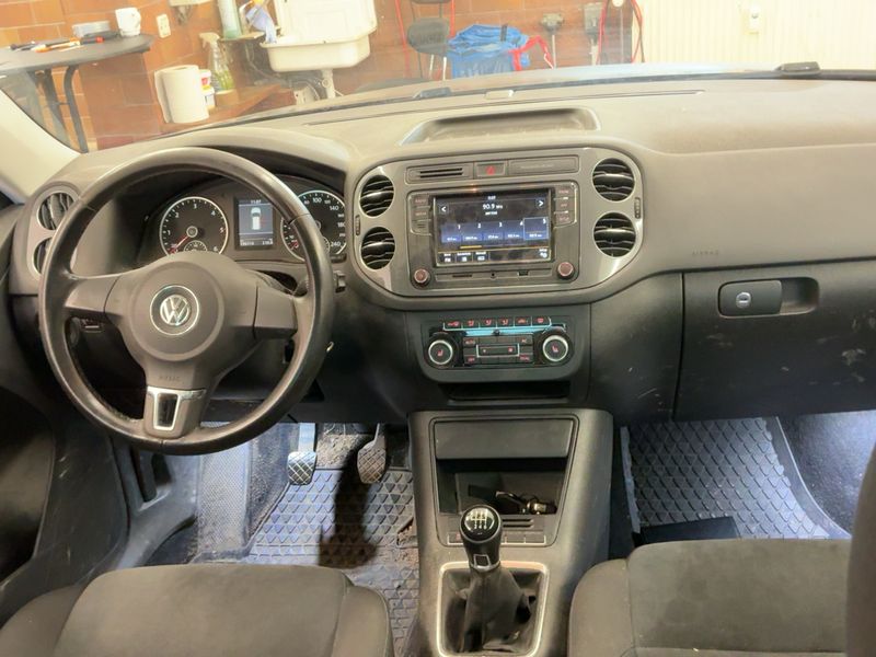 Volkswagen Tiguan 2.0 TDI Sport & Style 4Motion — zdjęcie 12
