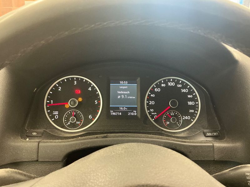 Volkswagen Tiguan 2.0 TDI Sport & Style 4Motion — zdjęcie 13