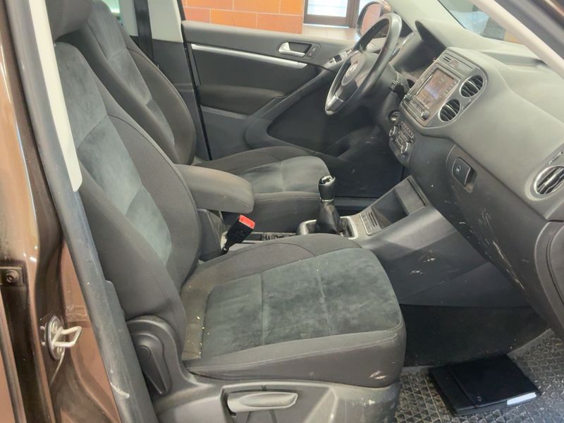 Volkswagen Tiguan 2.0 TDI Sport & Style 4Motion — zdjęcie 11