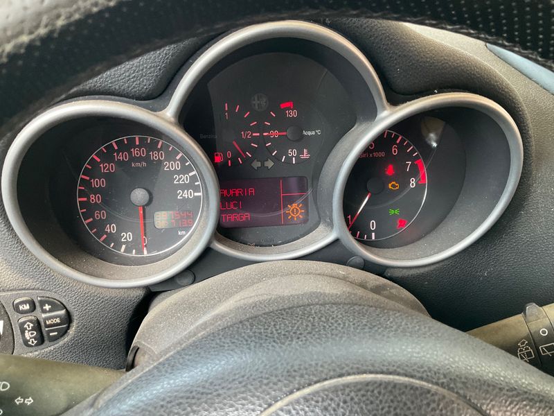 Alfa Romeo Alfa 147 1.6 T.Spark Distinctive — zdjęcie 4