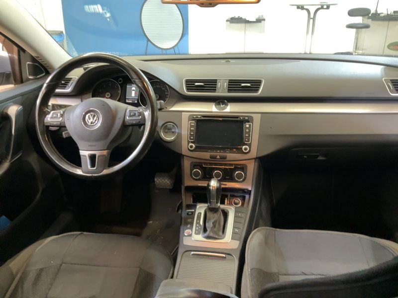Volkswagen Passat 2.0 TSI Comfortline 2012 – снимка 17