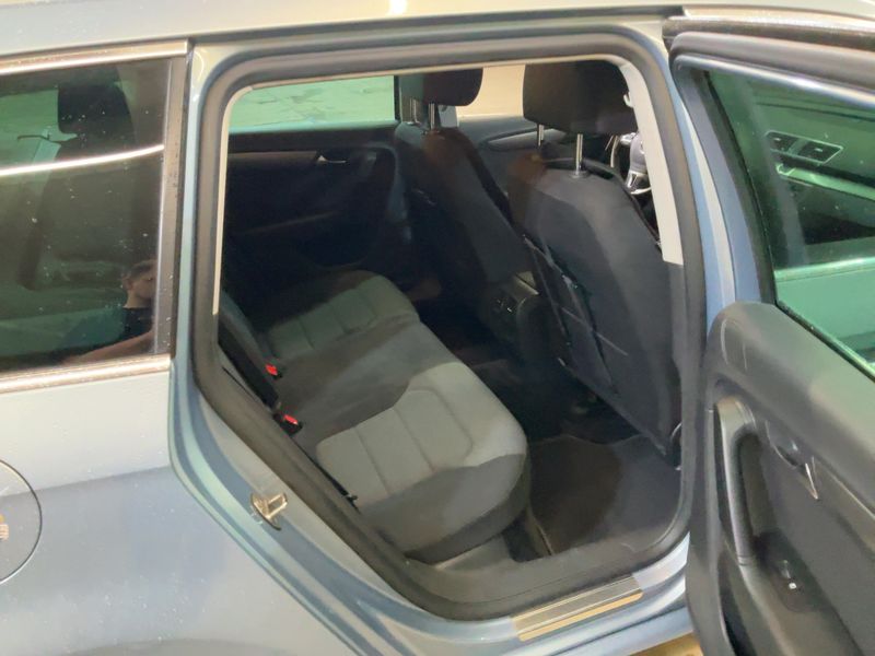 Volkswagen Passat 2.0 TSI Comfortline 2012 – снимка 19