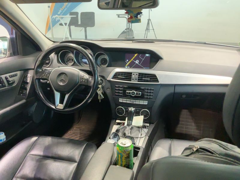Mercedes-Benz C-Klasse C 350 CDI T BlueEfficiency Avantgarde — zdjęcie 12