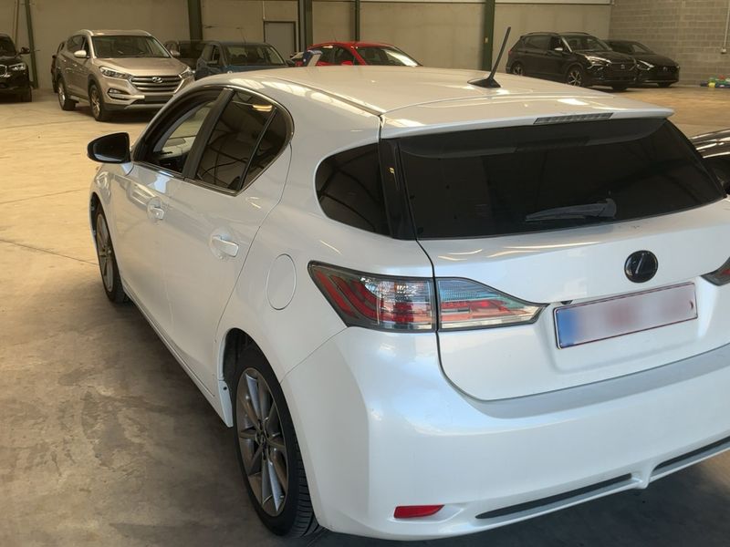 Lexus CT-Serie CT 200h Sensation — zdjęcie 3