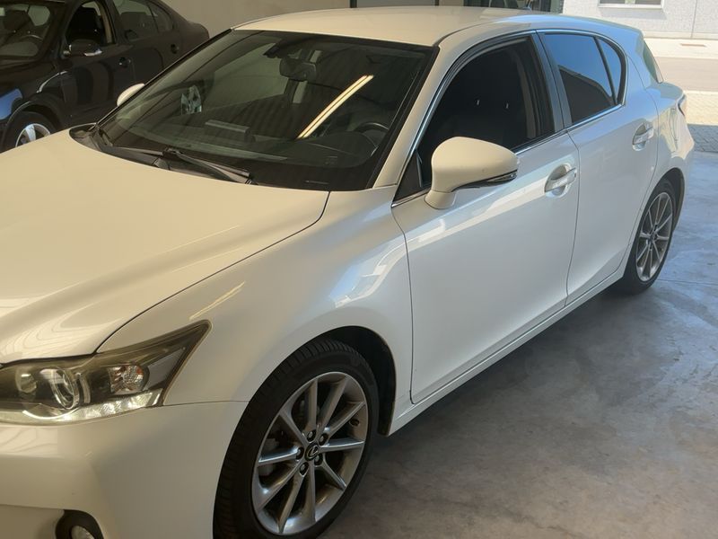 Lexus CT-Serie CT 200h Sensation — zdjęcie 2