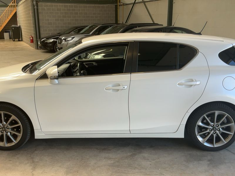 Lexus CT-Serie CT 200h Sensation — zdjęcie 4