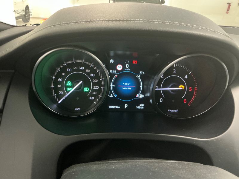 Jaguar E-Pace D150 R-Dynamic S AWD — zdjęcie 13