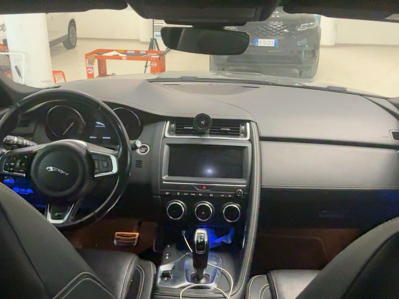 Jaguar E-Pace D150 R-Dynamic S AWD — zdjęcie 12