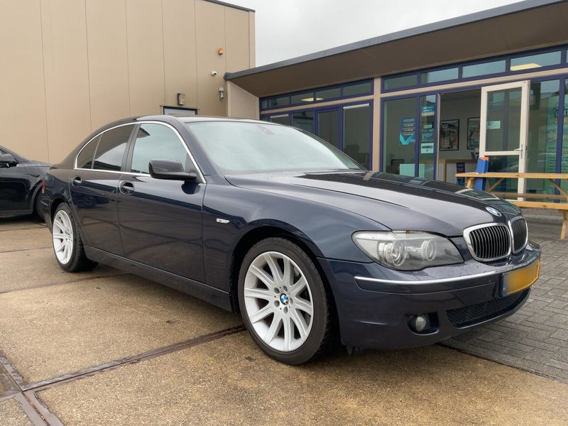 BMW 7er 740i — zdjęcie 8